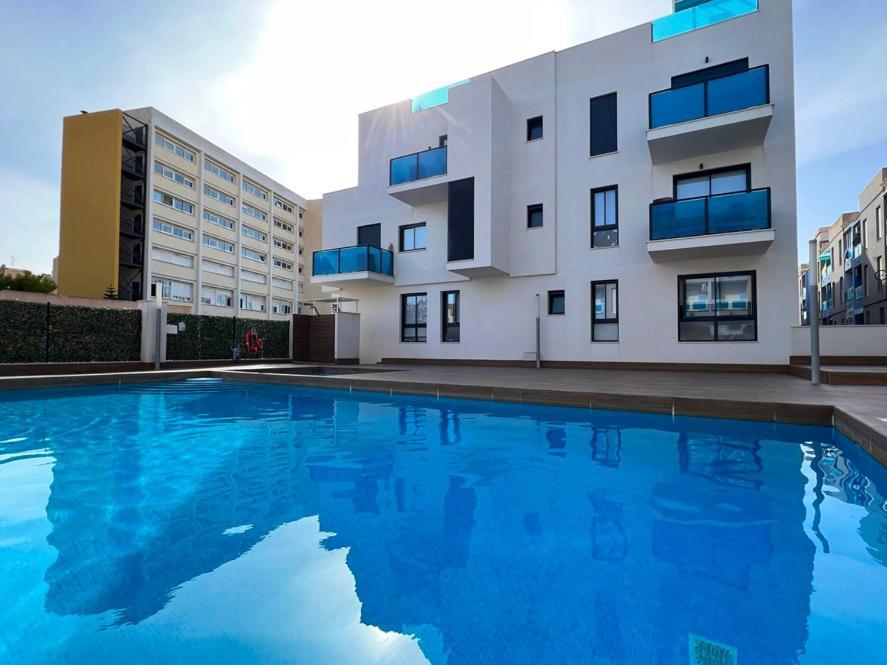 Penthouse Center Torrevieja, Private Terrace, Near The Beach Apartment Exterior photo